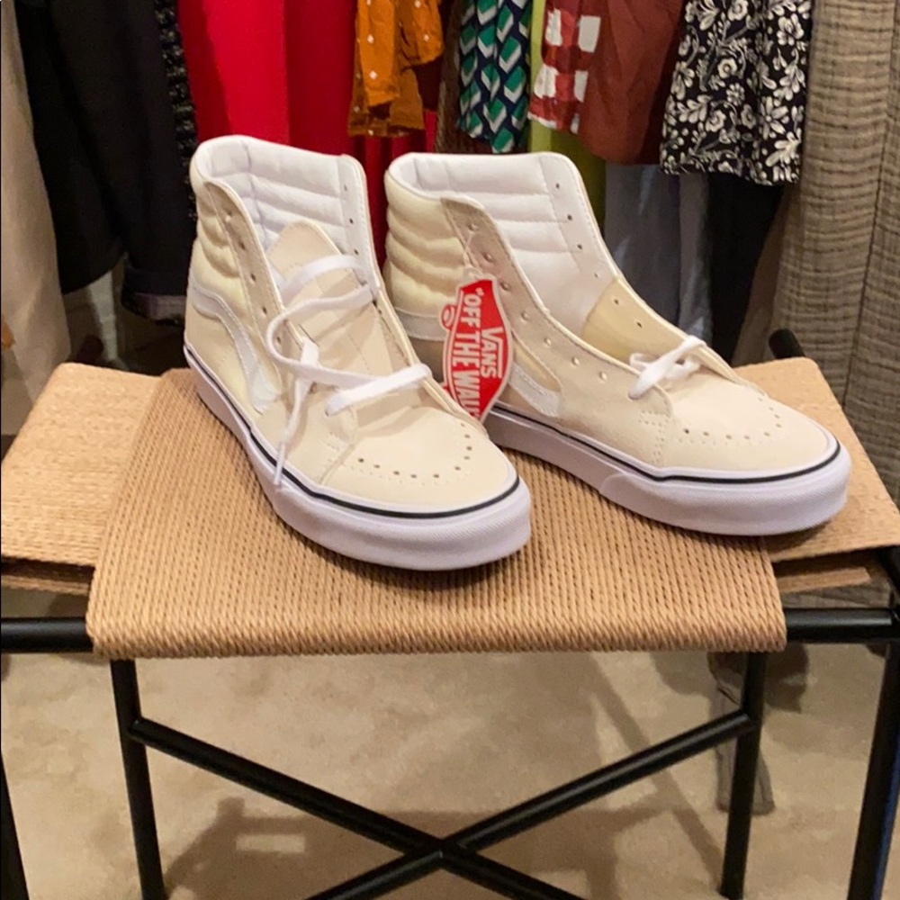 Vans Sk8 Hi in Classic White/True White